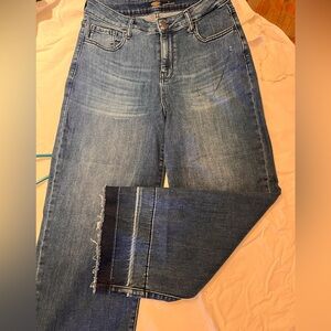 Old Navy wide leg jeans. Size 8.